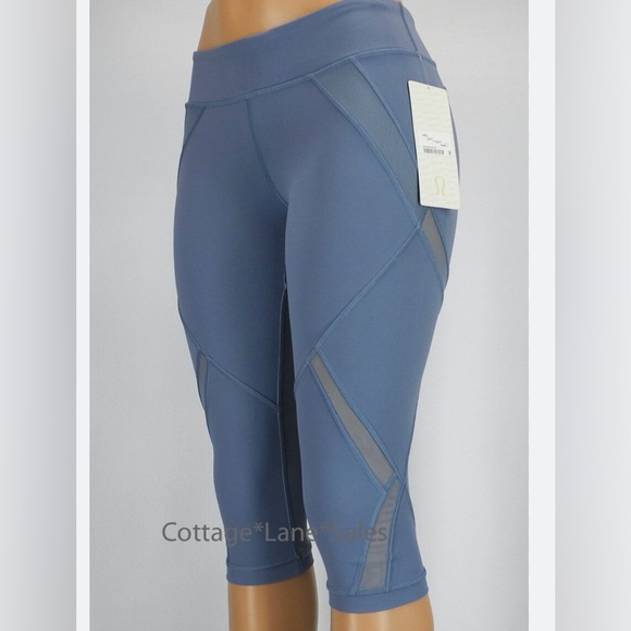 Lululemon Cool To Street Crop Leggings in Blue Denim size 10 - Picture 1 of 6